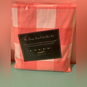 Brand New QUEEN Deep Pocket Sheet set